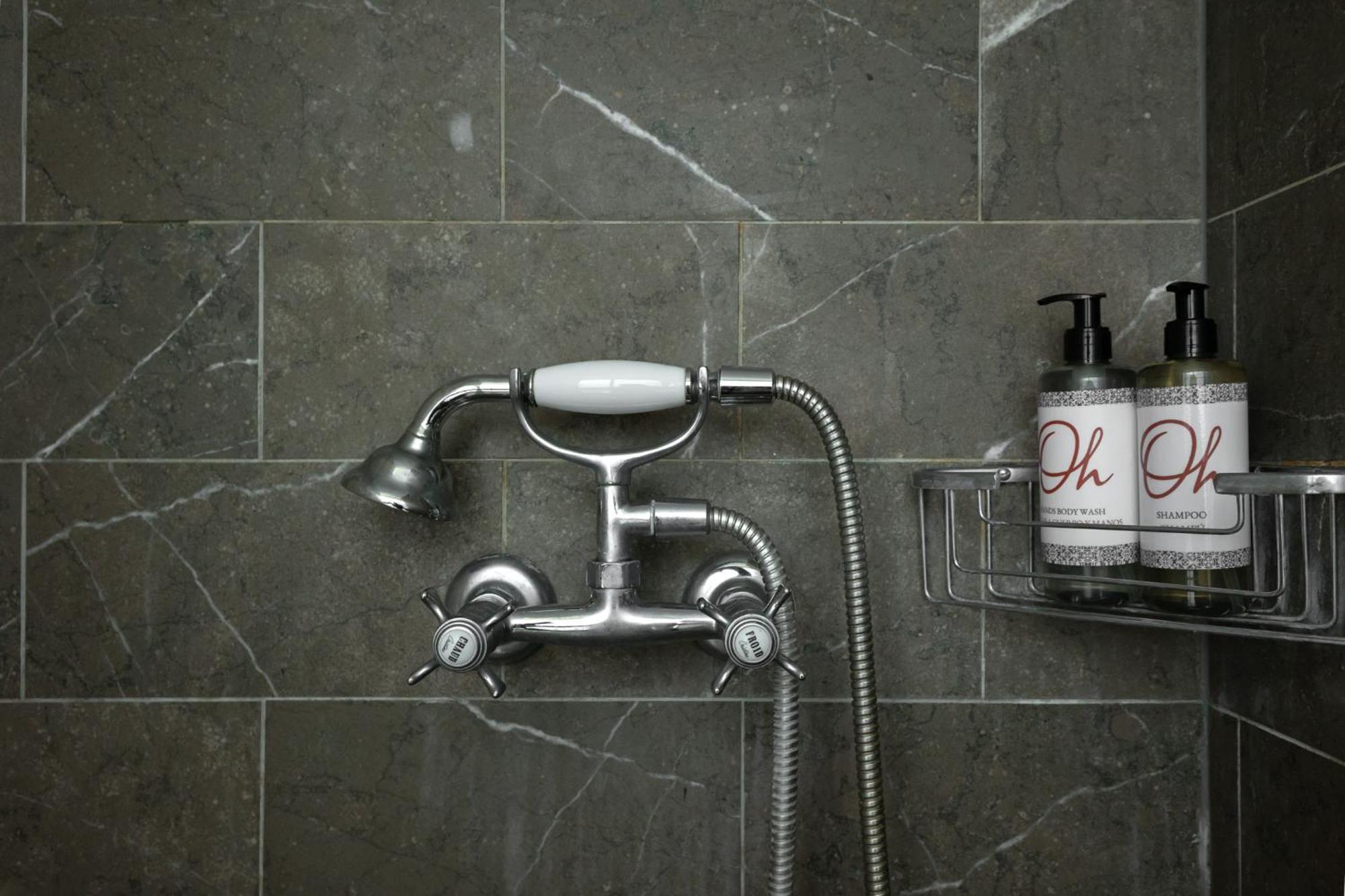 New! Ohliving Becquer House *