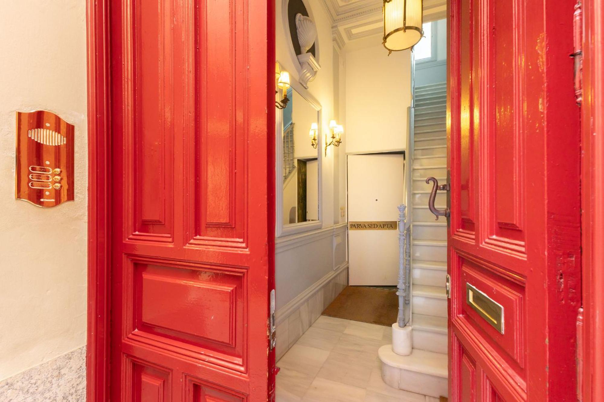New! Ohliving Becquer House