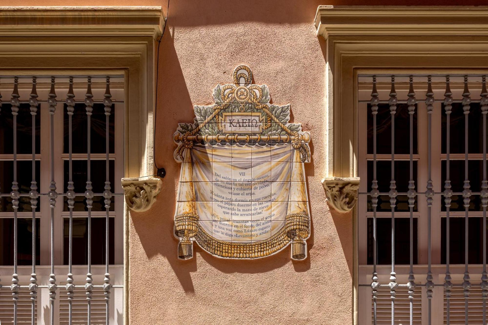 New! Ohliving Becquer House